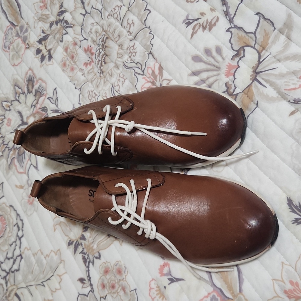 Software Leather Shoes - image 1